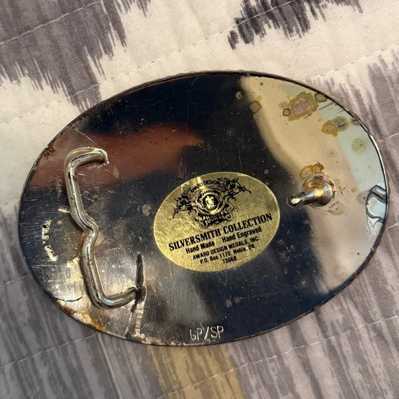 Montana Silversmiths Silver and Gold Western Belt Buckle - Picture 5 of 5